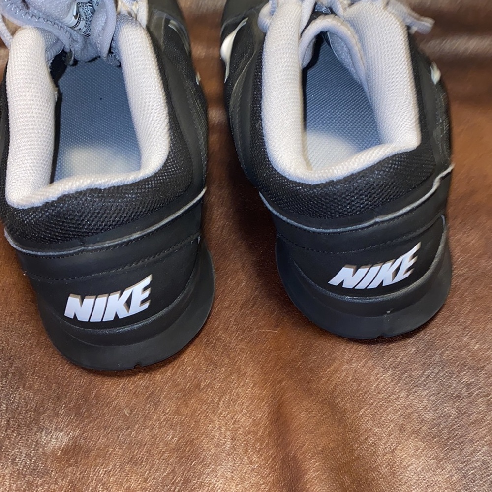 💋Nike black and grey training shoes! - Picture 5 of 7